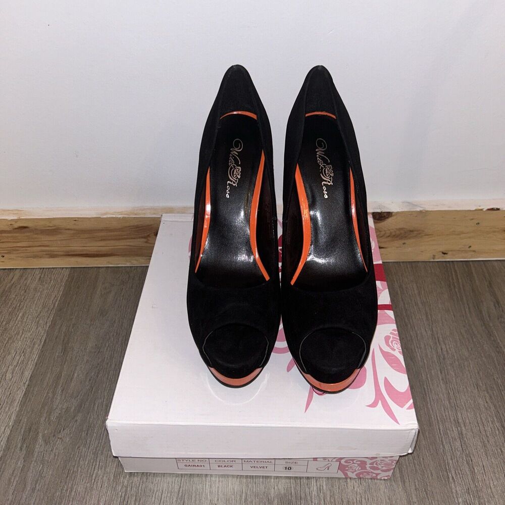 WILD Rose Black Orange Velvet Platform Heels Size 10 GAIRA01
